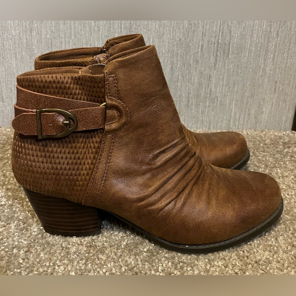 Naturalizer Reagan Brown Ankle Boots size 9.5M